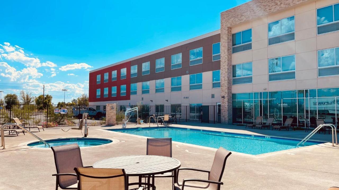 Holiday Inn Express & Suites Blythe By Ihg Экстерьер фото